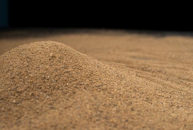 Filter Media/ River Sand Manufacturer & Producer | Global Absorbent